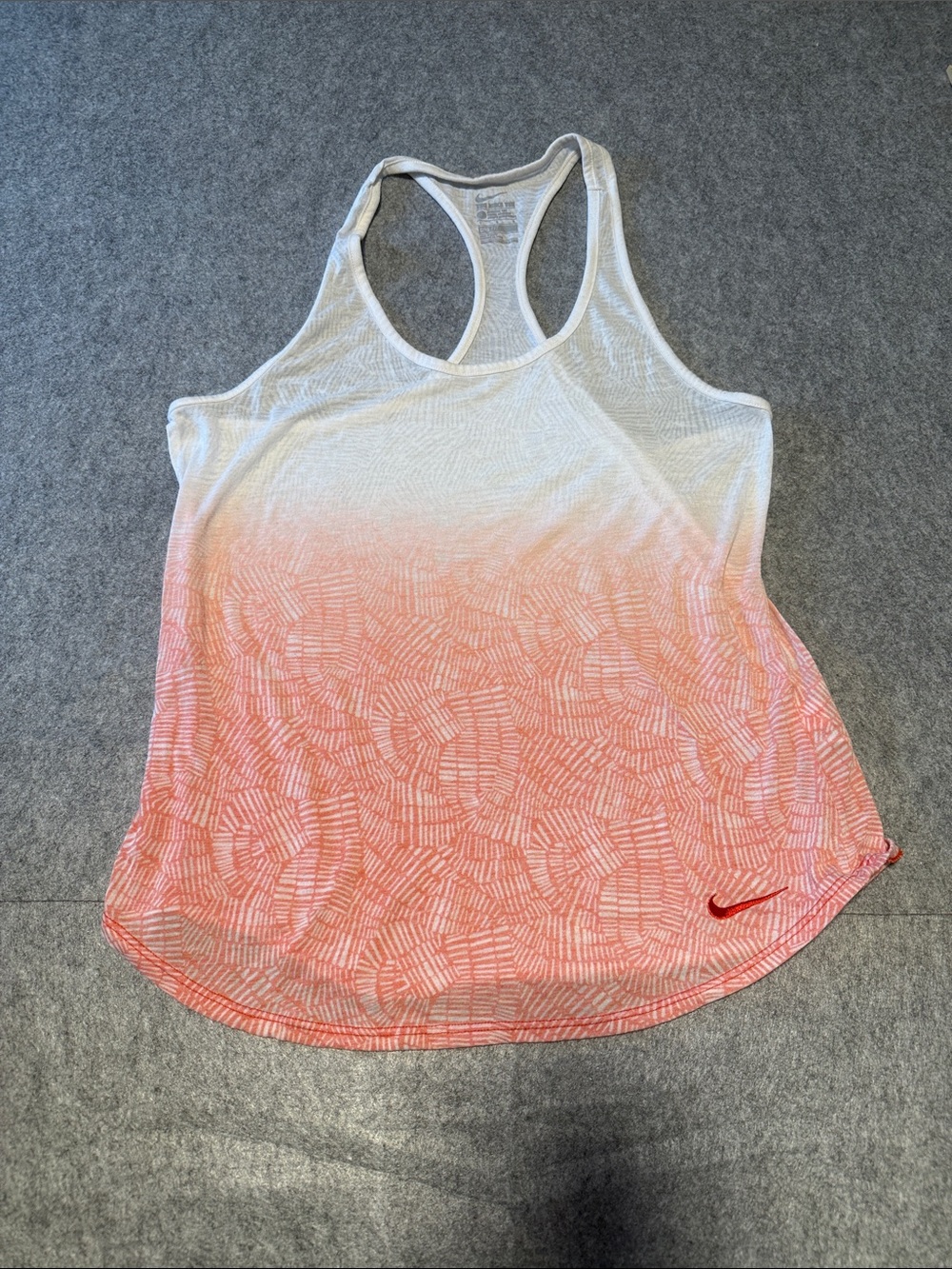 🥳 5 for $25 BUNDLE Nike White to Coral Ombre Racerback Tank